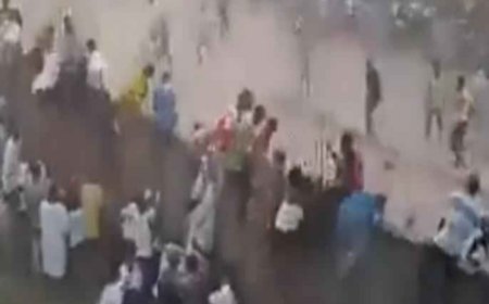 गिनी में फुटबॉल मैच के दौरान रेफरी के विवादित फैसले के बाद फैंस के बीच खूनी खेल, 100 लोगों से अधिक मरे