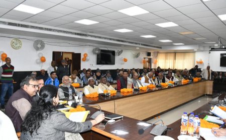 विकास भवन स्थित गांधी सभागार में पेंशनर्स दिवस का हुआ आयोजन