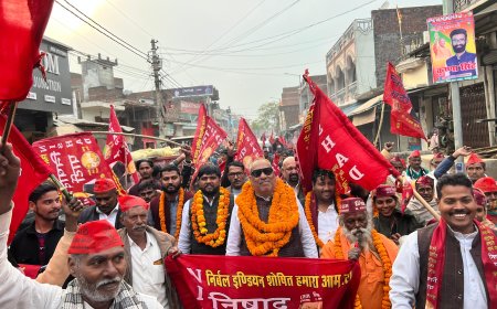 देवरिया में निषाद पार्टी की रथ यात्रा का भव्य स्वागत 