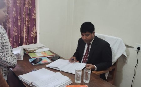 पीड़िताओं के विधिक अधिकारों का ना हो हनन - अपर जिला जज मनोज कुमार तिवारी