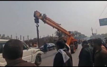 अनियंत्रित स्कार्पियो कार ने बाइको को मारी टक्कर महिला समेत चार गंभीर रूप से घायल