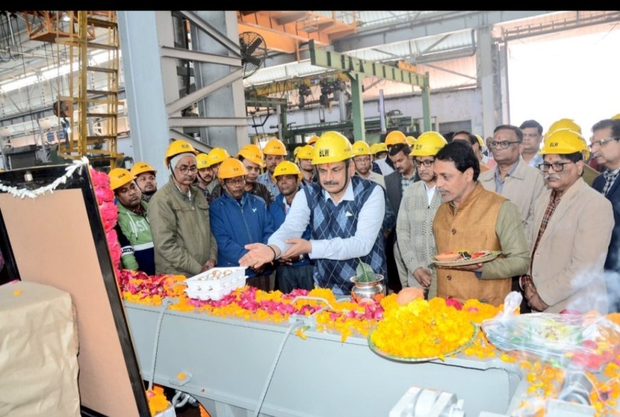 बनारस रेल इंजन कारखाना ने 124 इलेक्ट्रिक लोको बोगियों का निर्माण कर नया कीर्तिमान किया स्थापित