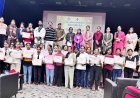 आत्मरक्षा के लिए प्रशिक्षण प्राप्त करने वाली छात्राओं को मिला प्रमाण पत्र