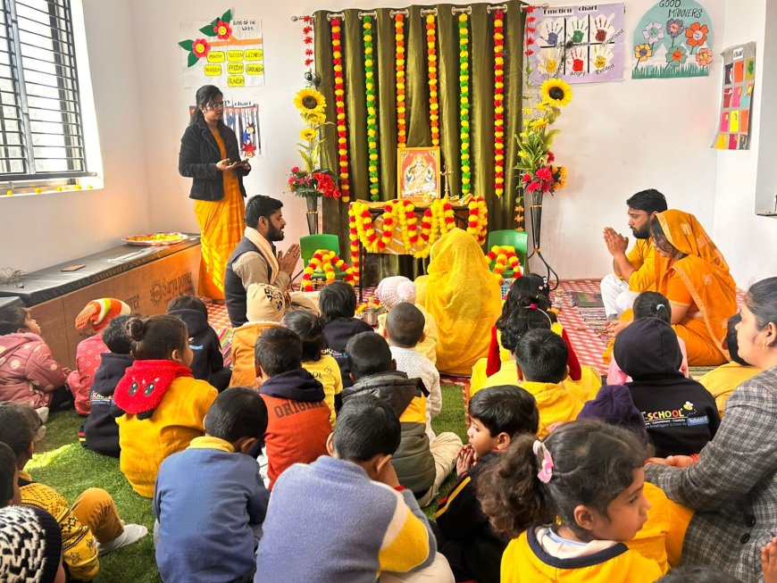 ग्लोबल मार्क स्कूल एवं दी आई स्कूल में वैदिक मंत्र उच्चारण के साथ मां सरस्वती की हुई पूजा अर्चना