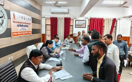 अधिकारी गण जन समस्याओं के प्रति संवेदनशील होकर समस्याओं का जमीनी स्तर पर निस्तारण सुनिश्चित करें - ज्वॉइंट मजिस्ट्रेट