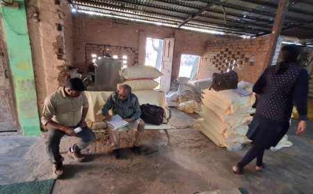 होली पर्व के मद्देनजर खाद्य सुरक्षा विभाग की सख्ती, मिलावटी खाद्य पदार्थों पर छापेमारी