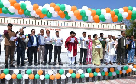 किताबों को अपने जीवन से जोड़े रखे- प्रो. वंदना सिंह