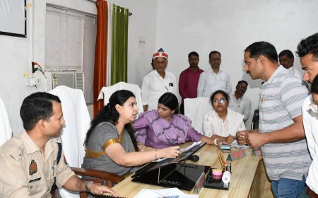 सलेमपुर तहसील में आयोजित हुआ संपूर्ण समाधान दिवस 