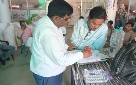 DEORIA : भाटपार रानी में अवैध पैकेज्ड ड्रिंकिंग वाटर इकाई पर छापेमारी