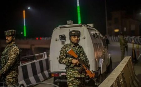 भारत की प्रमुख एयरलाइनों को बंद किया देश के उत्तरी हिस्से में हवाई अड्डों के बंद होने के कारण प्रभावित होने वाले नागरिकों के लिए ट्रैवल एडवाइज़री जारी की