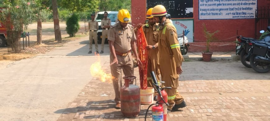 आपात स्थिति से निपटने  के लिए नागरिक सुरक्षा अभ्यास के अंतर्गत मॉक ड्रील