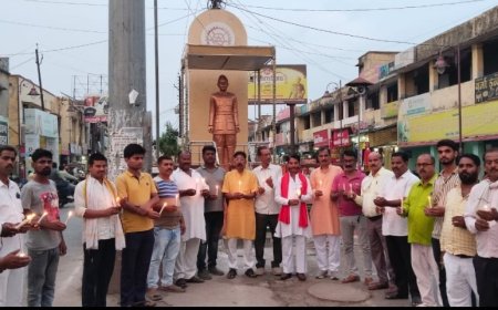 व्यापार मंडल उत्तर प्रदेश ने अहमदाबाद मे हुए हादसे मे सभी मृतको को दी श्रध्दांजलि