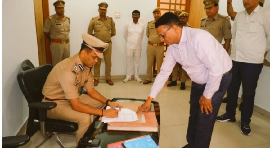 नवागंतुक पुलिस उपमहानिरीक्षक एस एस चन्नप्पा ने पुलिस उप महानिरीक्षक गोरखपुर परिक्षेत्र,गोरखपुर का किया कार्यभार ग्रहण