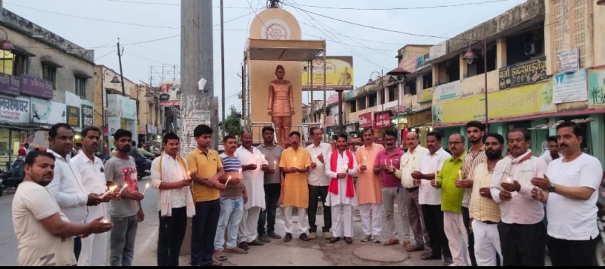 व्यापार मंडल उत्तर प्रदेश ने अहमदाबाद मे हुए हादसे मे सभी मृतको को दी श्रध्दांजलि