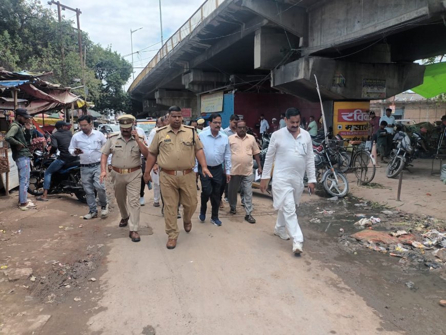 मोहर्रम की तैयारियों का जायजा लेने निकला प्रशासन, किया गया फ्लैग मार्च