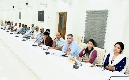 मुख्यमंत्री डैशबोर्ड की प्रगति समीक्षा बैठक में विभागों को कार्यों में तेजी लाने के निर्देश