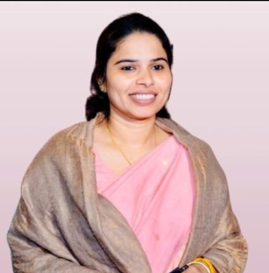 सपा से निष्कासित हुईं विधायक पूजा पाल  सीएम योगी की थी तारीफ