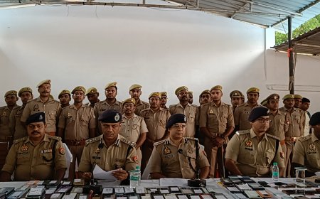 डीआईजी रेंज गोरखपुर ने खोए हुए 753 मोबाइल बरामद कर किए वितरण