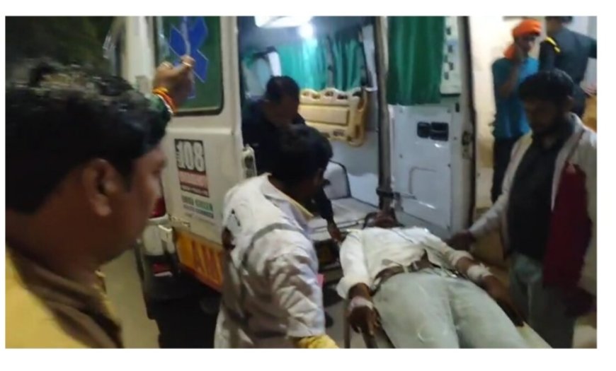 देवरिया में दुकानदार ने मांगे पैसे तो बदमाश ने मारी गोली, हालत गंभीर गोरखपुर रेफर