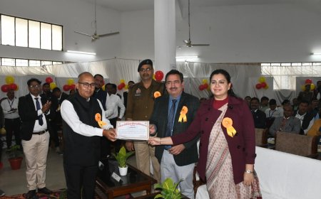 हर व्यक्ति तक न्याय पहुंचाने में पराविधिक स्वयंसेवकों की अहम भूमिका- जनपद न्यायाधीश धनेन्द्र प्रताप सिंह