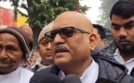 देवरिया जेल में बंद पूर्व आईपीएस अमिताभ ठाकुर से मिले कांग्रेसी नेता अजय राय 