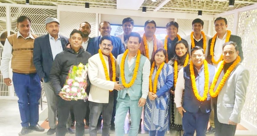 देवरिया मे इंडियन डेंटल एसोसिएशन की नई कार्यकारिणी का हुआ गठन 