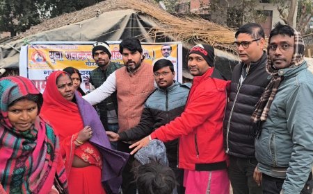 मलीन बस्ती मे समाजसेवी कुलदीप पाण्डेय ने वितरण किया कम्बल