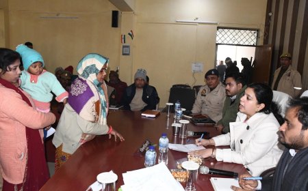 बरहज के तहसील सभागार में सम्पूर्ण समाधान दिवस आयोजित