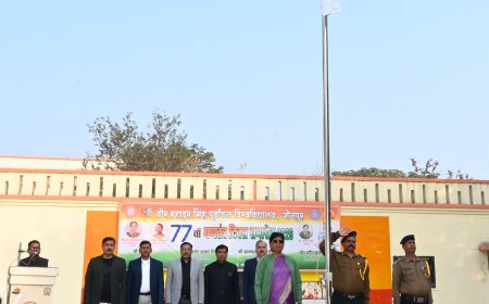 संविधान अधिकारों के साथ कर्तव्यों का भी बोध कराता है : कुलपति प्रो. वंदना सिंह