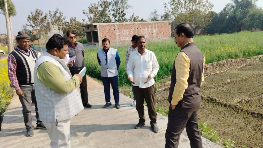 पोखरभिंडा में मनरेगा कार्यों का निरीक्षण, अनियमितताओं पर कार्रवाई के निर्देश