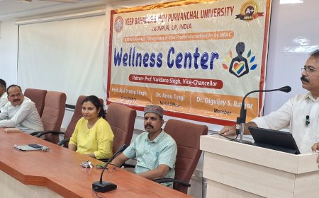 सोशल मीडिया के दौर में मानसिक शांति और आत्मिक संतुलन ही सच्ची खुशी: प्रो. पाथर्डीकर 