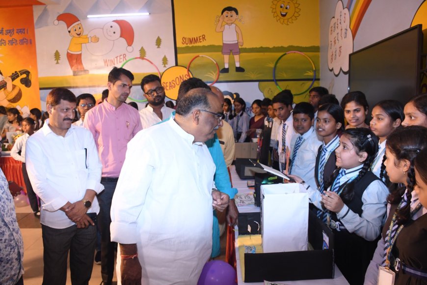 बच्चों ने दिखाई वैज्ञानिक प्रतिभा की झलक, न्यू लाइट एकेडमी में लगी विज्ञान प्रदर्शनी 