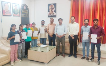 पूर्वांचल विश्वविद्यालय के आठ छात्र केमिस्ट पद पर चयनित