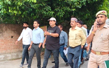 पत्रकारपुरम कॉलोनी के विकास को लेकर नगर आयुक्त ने किया स्थलीय निरीक्षण
