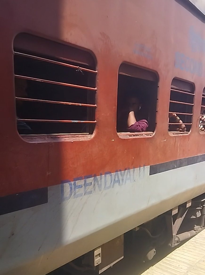 छपरा-आनंद विहार और मऊ आनंद विहार ट्रेन का होगा जौनपुर में ठहराव