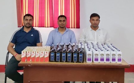 देवरिया में चलती ट्रेन से 32.58 लीटर लावारिस अंग्रेजी शराब बरामद