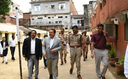 देवरिया में जनपद न्यायाधीश, जिलाधिकारी एवं पुलिस अधीक्षक ने संयुक्त रूप से बाल गृह (बालक) का किया निरीक्षण