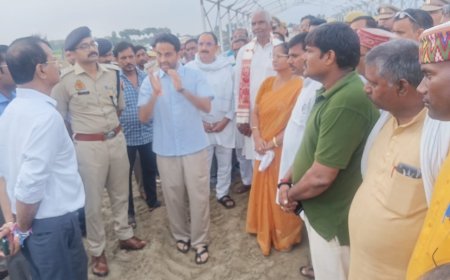 मुख्यमंत्री योगी आदित्यनाथ के कार्यक्रम की तैयारियों को लेकर जिलाधिकारी ने मझौलीराज में परखी व्यवस्थाएं