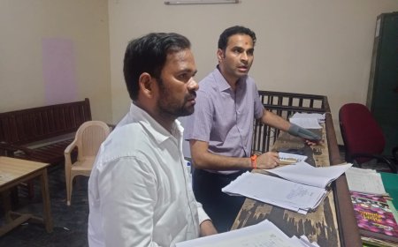 डीएम ने बरहज तहसील का किया औचक निरीक्षण, व्यवस्थाओं का लिया जायजा