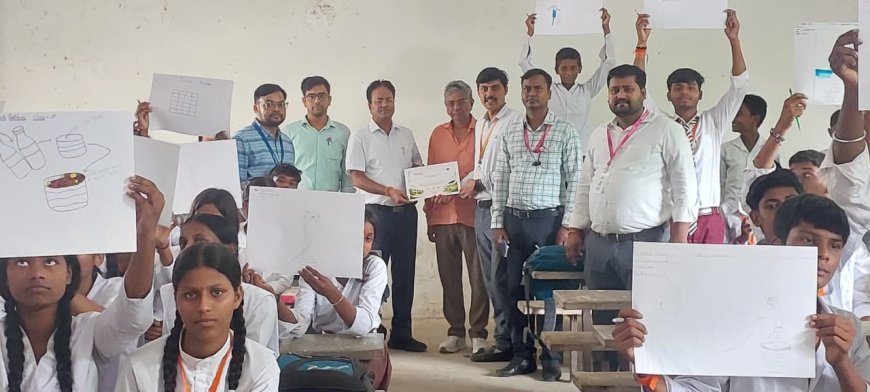 बाबा राघव दास इंटर कालेज में‘आत्मनिर्भर शाला’ के तहत विद्यार्थियों को किया जागरूक